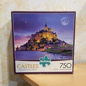Buffalo Majestic Castles Mont Saint Michel, France - 750 Piece Puzzle